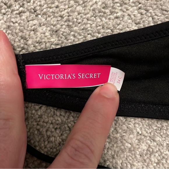 Victoria’s Secret Bikini tops (3 pack) - Picture 12 of 14